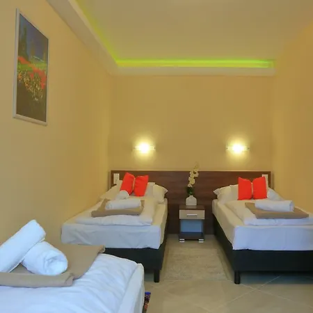 Maria Apartman Pécs Exterior foto